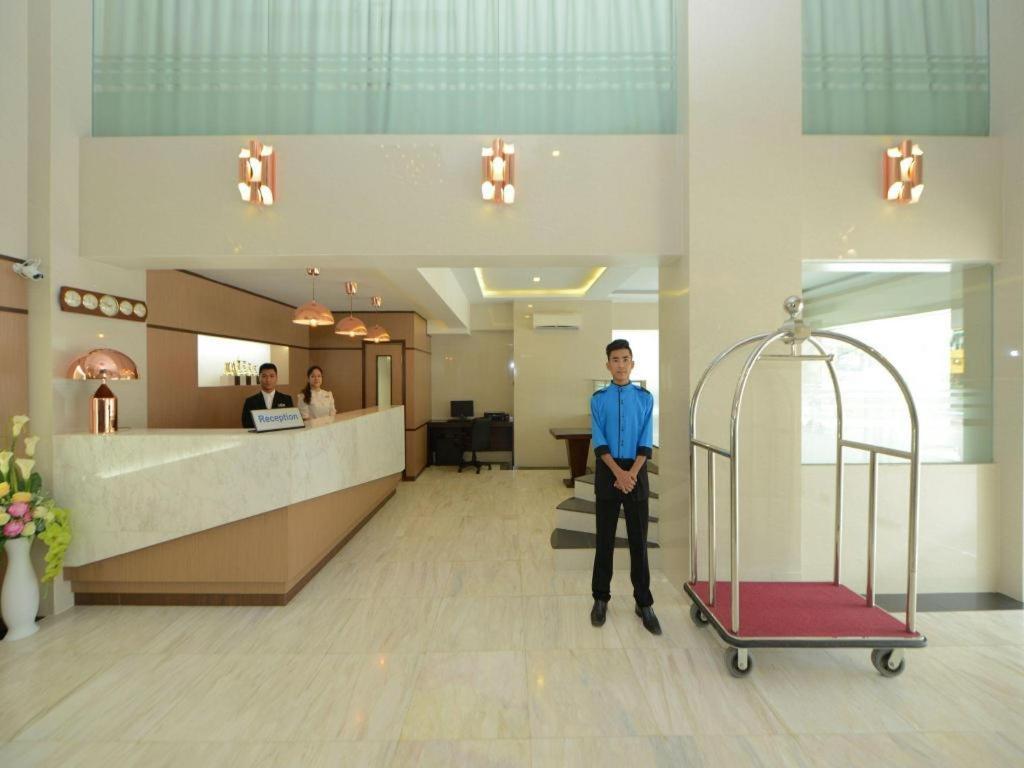Hotel Lexus Yangon Exterior photo